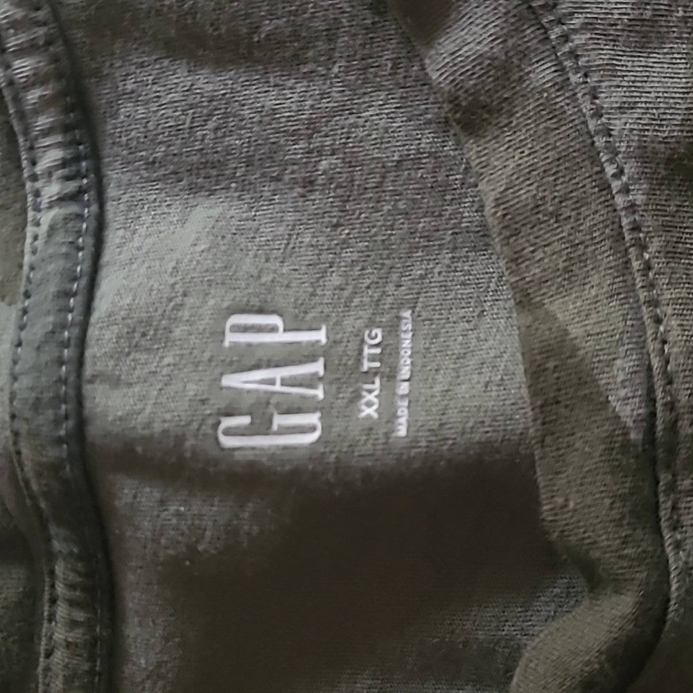 GAP t-shirt - Picture 3 of 3
